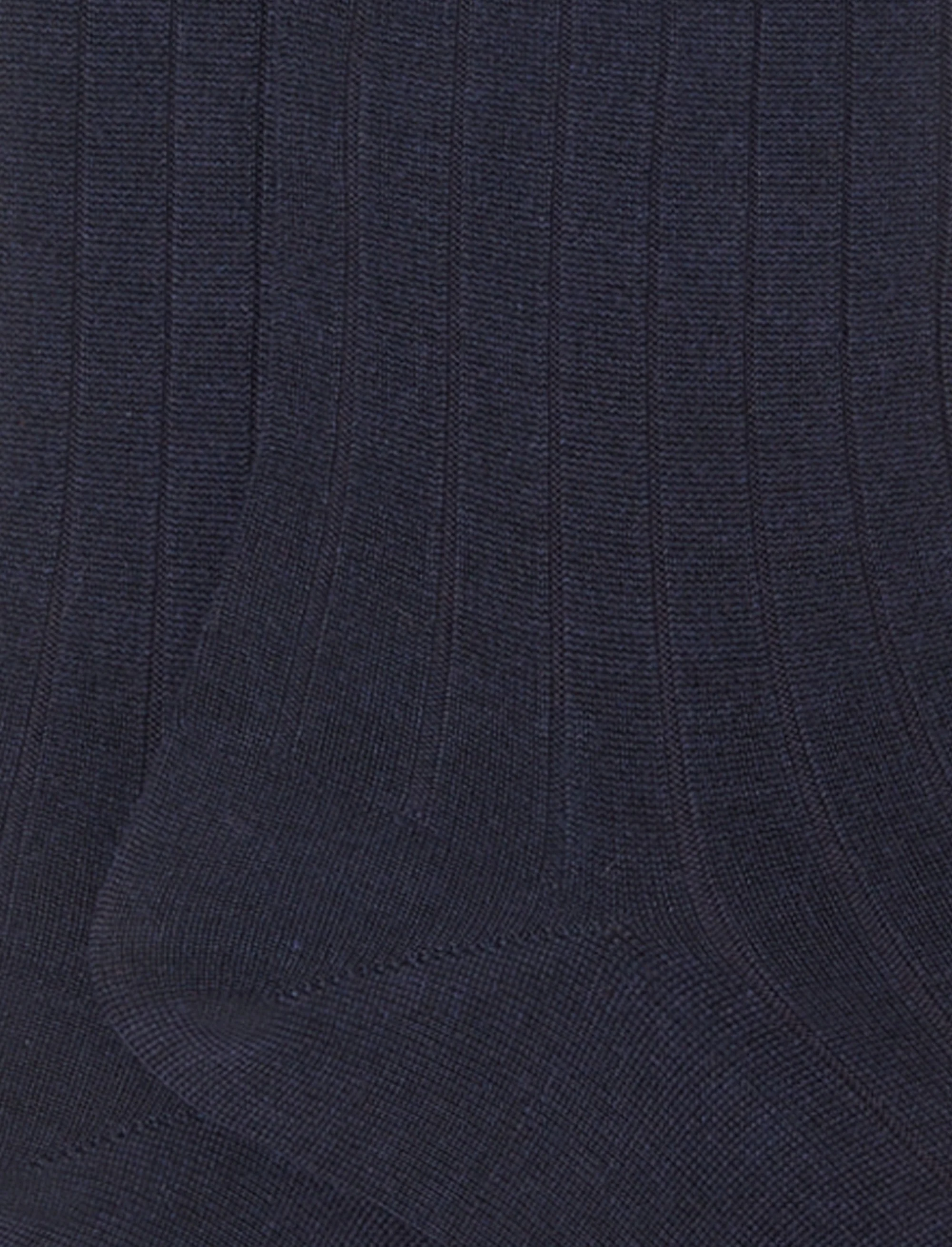 Calze lunghe uomo lana, seta e cashmere blu tinta unita a coste - Image 3